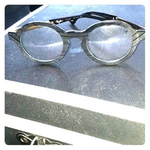 Authentic vinylize frames Ashby edition